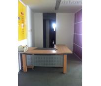 港湾中心大厦写字楼中等装修220㎡