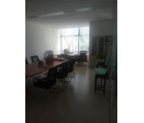 融侨中心写字楼中等装修200㎡