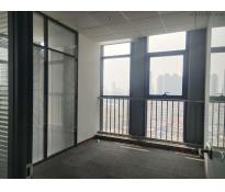 新华国金中心写字楼中等装修249㎡