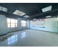 远洋国际商务写字楼豪华装修80㎡