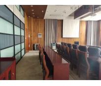 鲁能国际中心写字楼中等装修130㎡