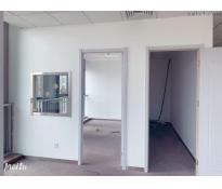 新华国金中心写字楼中等装修160㎡