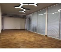 君隆广场写字楼中等装修160㎡